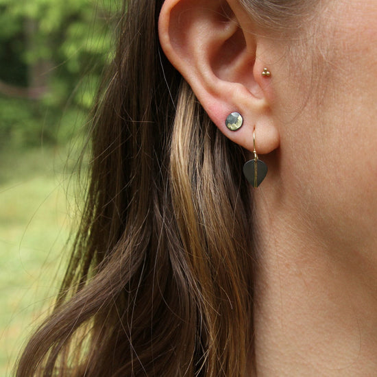 EAR-18K Gilded Lily Stud
