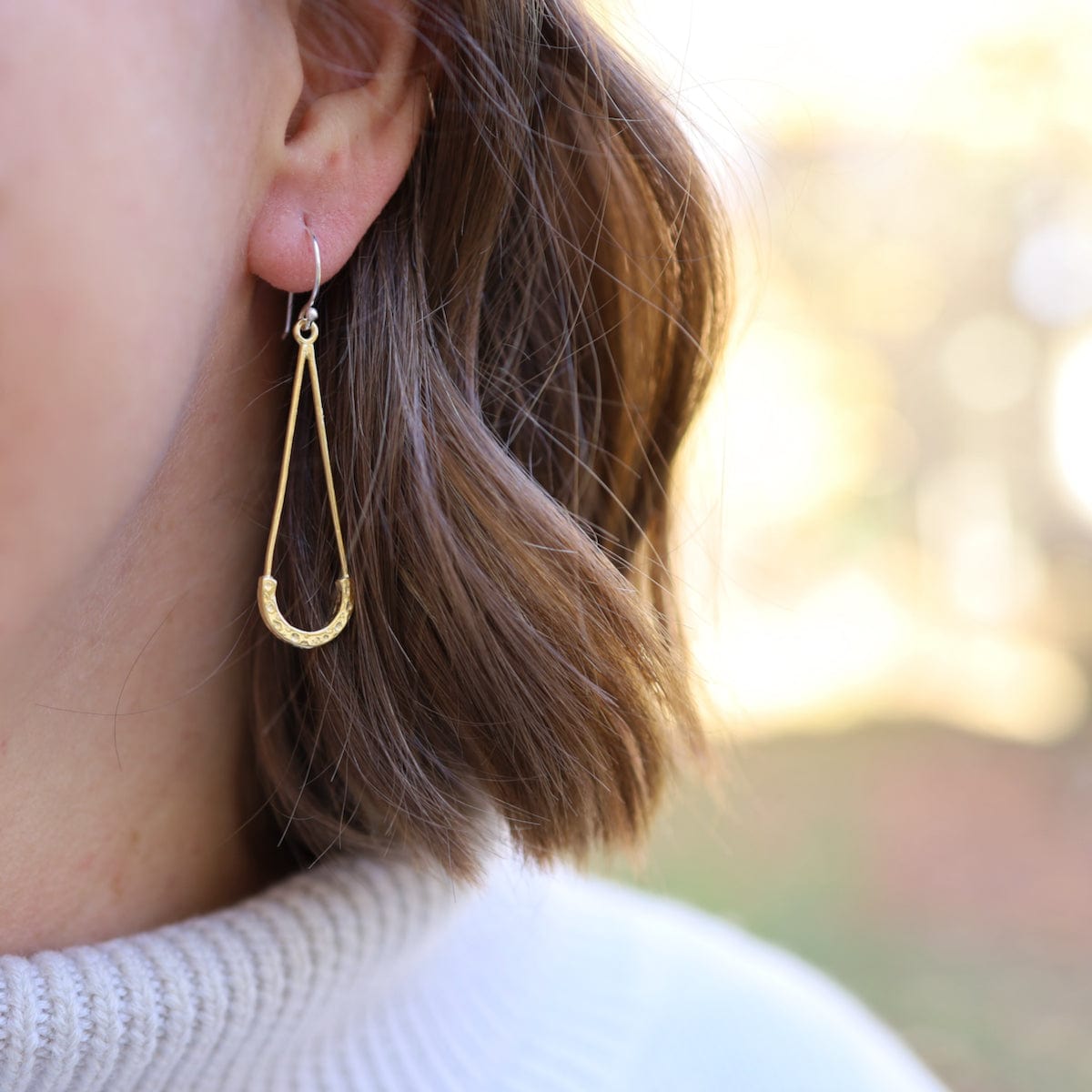 EAR 18k Gold Hammered Elongated Teardrop Earring