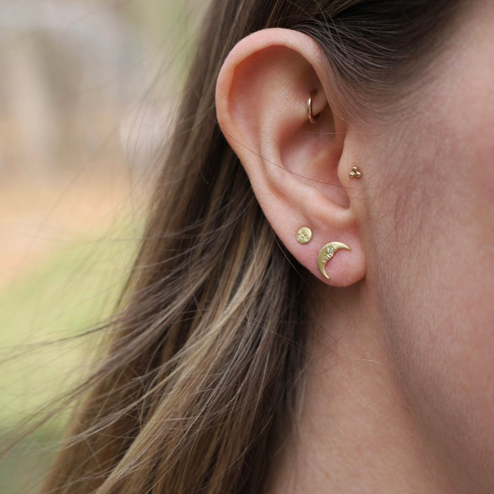 
                      
                        EAR-18K Invisible Moonface Stud Earrings
                      
                    