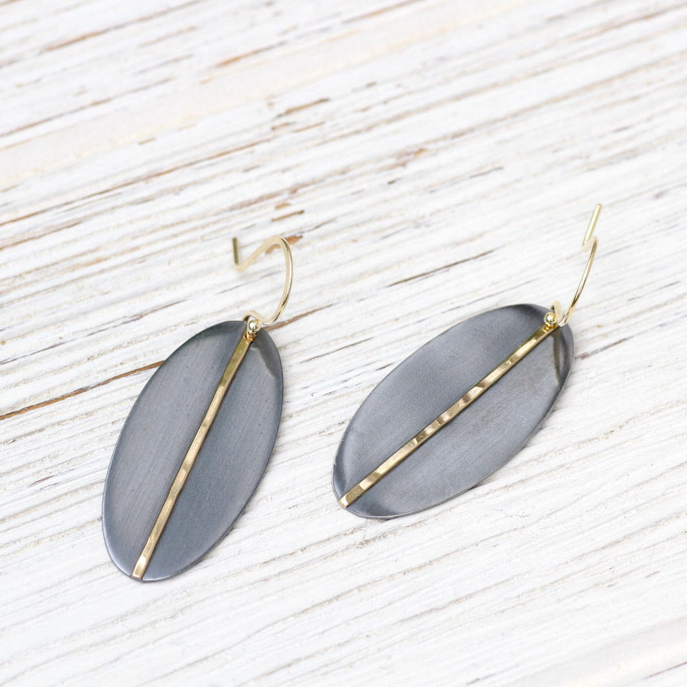 
                  
                    EAR-18K Narrow Mod Oval Earrings
                  
                