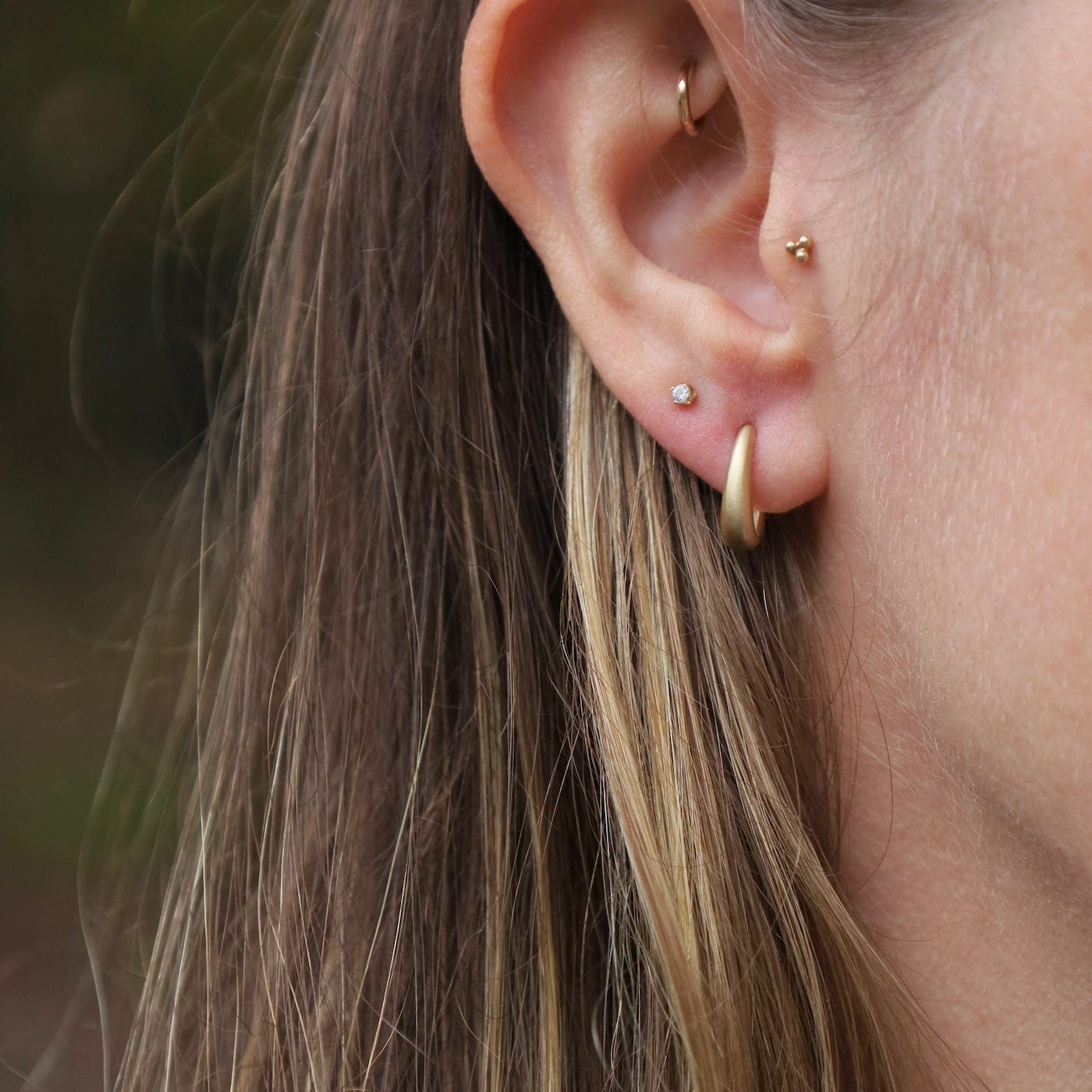 EAR-18K Soft Teardrop Matte Hoops