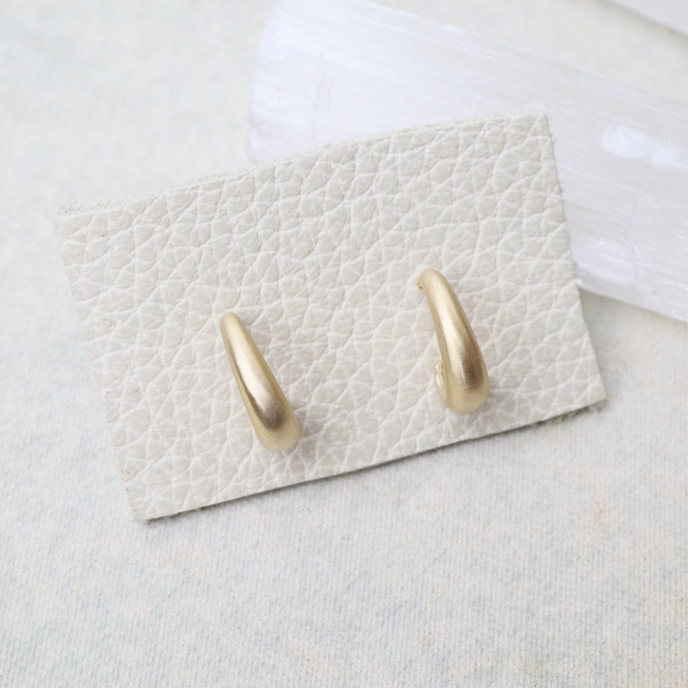 
                  
                    EAR-18K Soft Teardrop Matte Hoops
                  
                