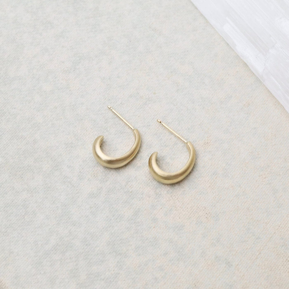 
                  
                    EAR-18K Soft Teardrop Matte Hoops
                  
                