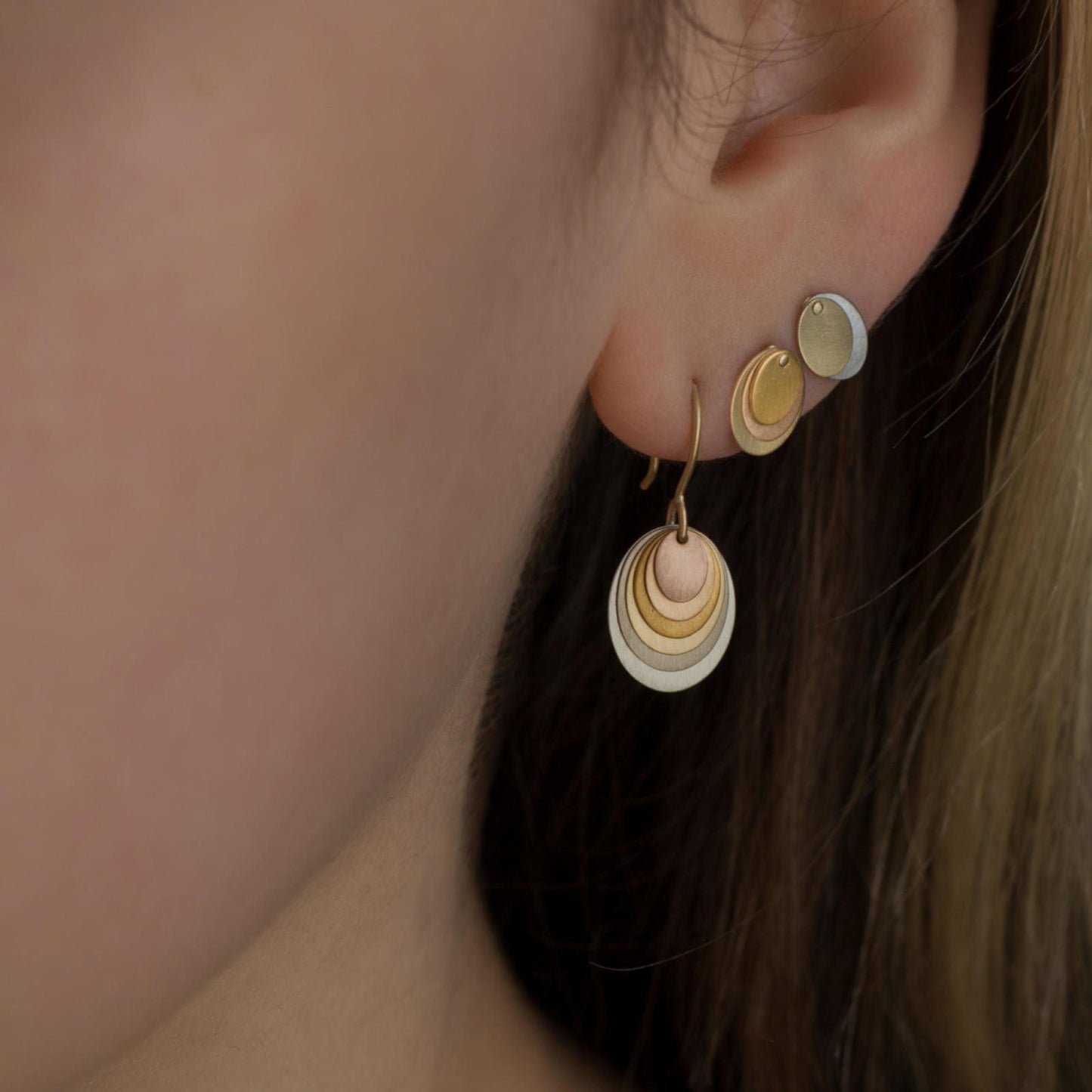 EAR-18K Tiny Rainbow Plume Earrings
