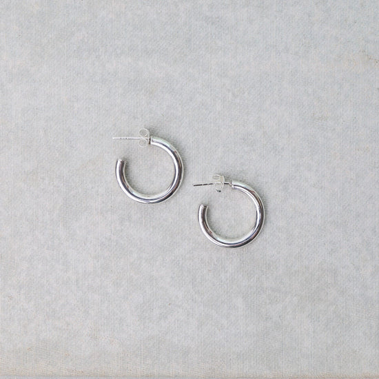 EAR 18mm Round Hoops on Posts