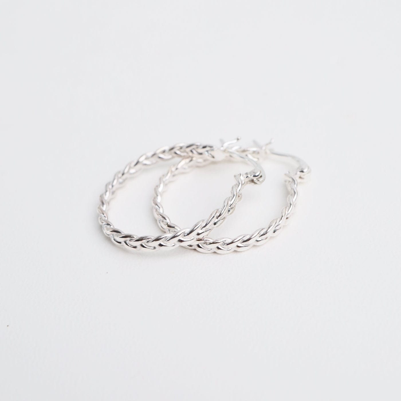 EAR 20mm Braided Hoops
