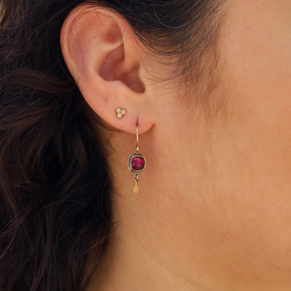 
                  
                    EAR-22K 22k Rhodolite Garnet Drop Earrings
                  
                