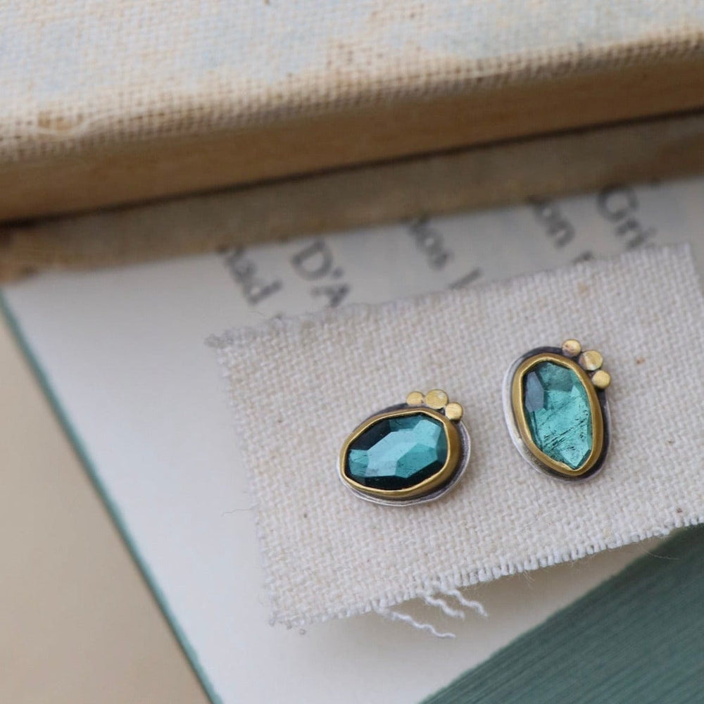 
                      
                        EAR-22K Blue-Green Tourmaline Stud Earrings
                      
                    