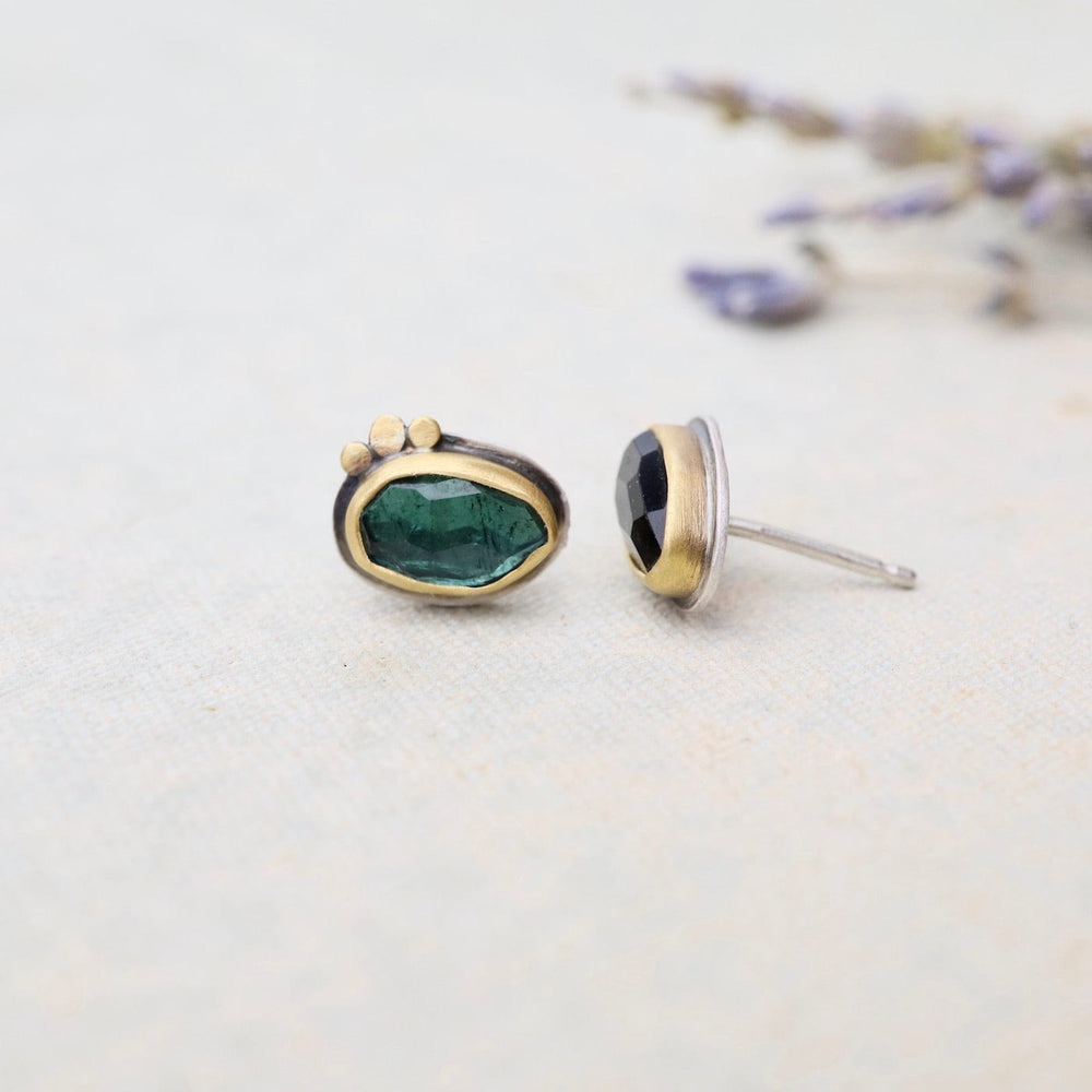 
                      
                        EAR-22K Blue-Green Tourmaline Stud Earrings
                      
                    