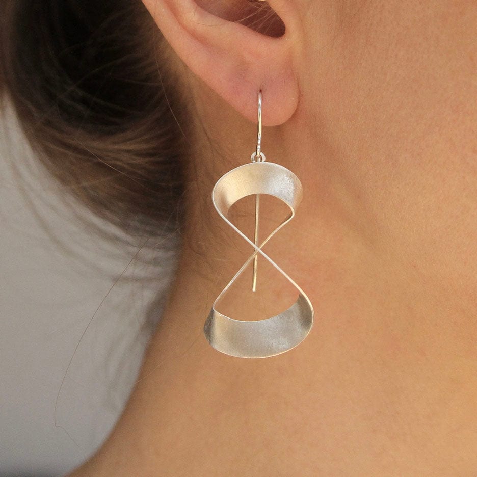 
                      
                        EAR 3D Ribbon Earring
                      
                    