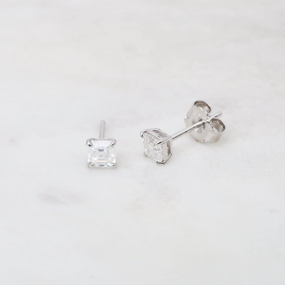 
                  
                    EAR 3x3mm Princess Cut Moissanite Stud Earrings
                  
                