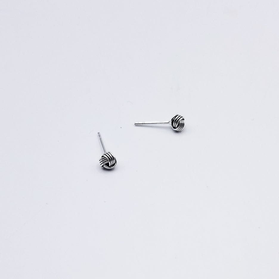 EAR 5mm OXIDIZED STERLING SILVER KNOT