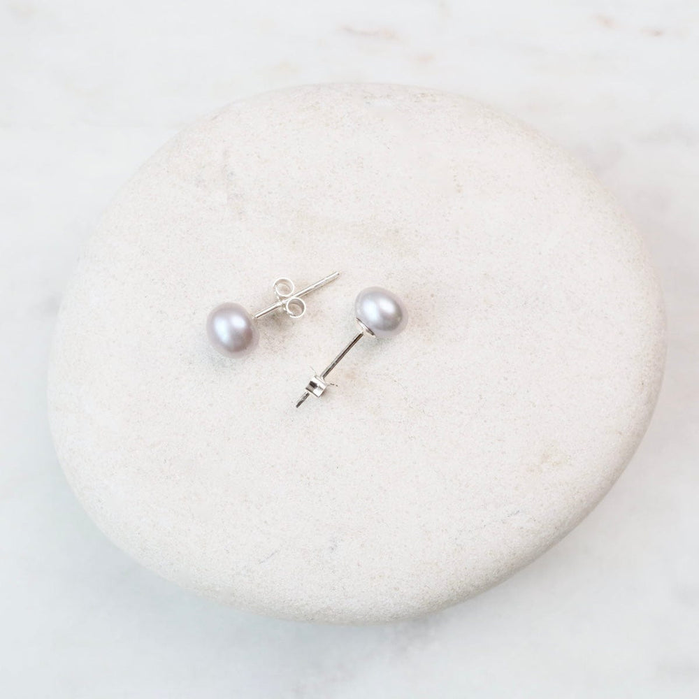 
                      
                        EAR 6MM PEARL- GREY
                      
                    