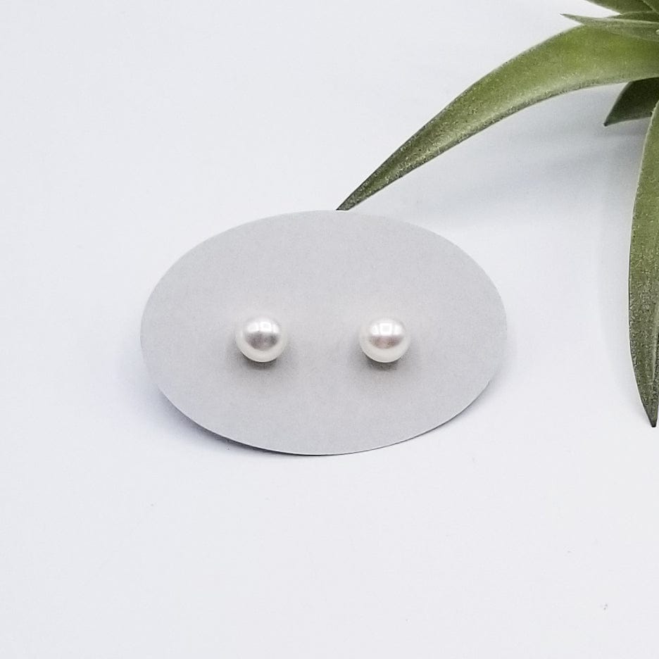 EAR 6mm WHITE FRESHWATER PEARL POST