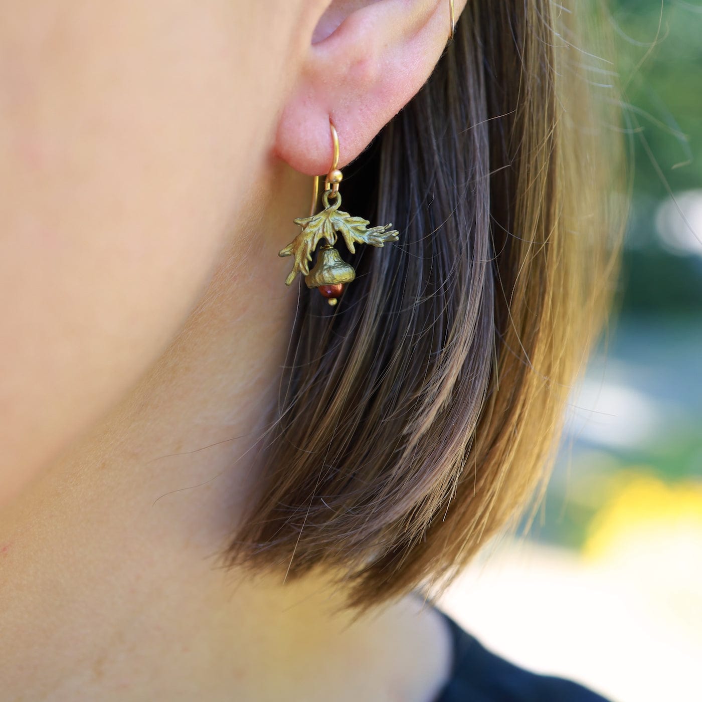 EAR Acorn Wire Earring with Pearl