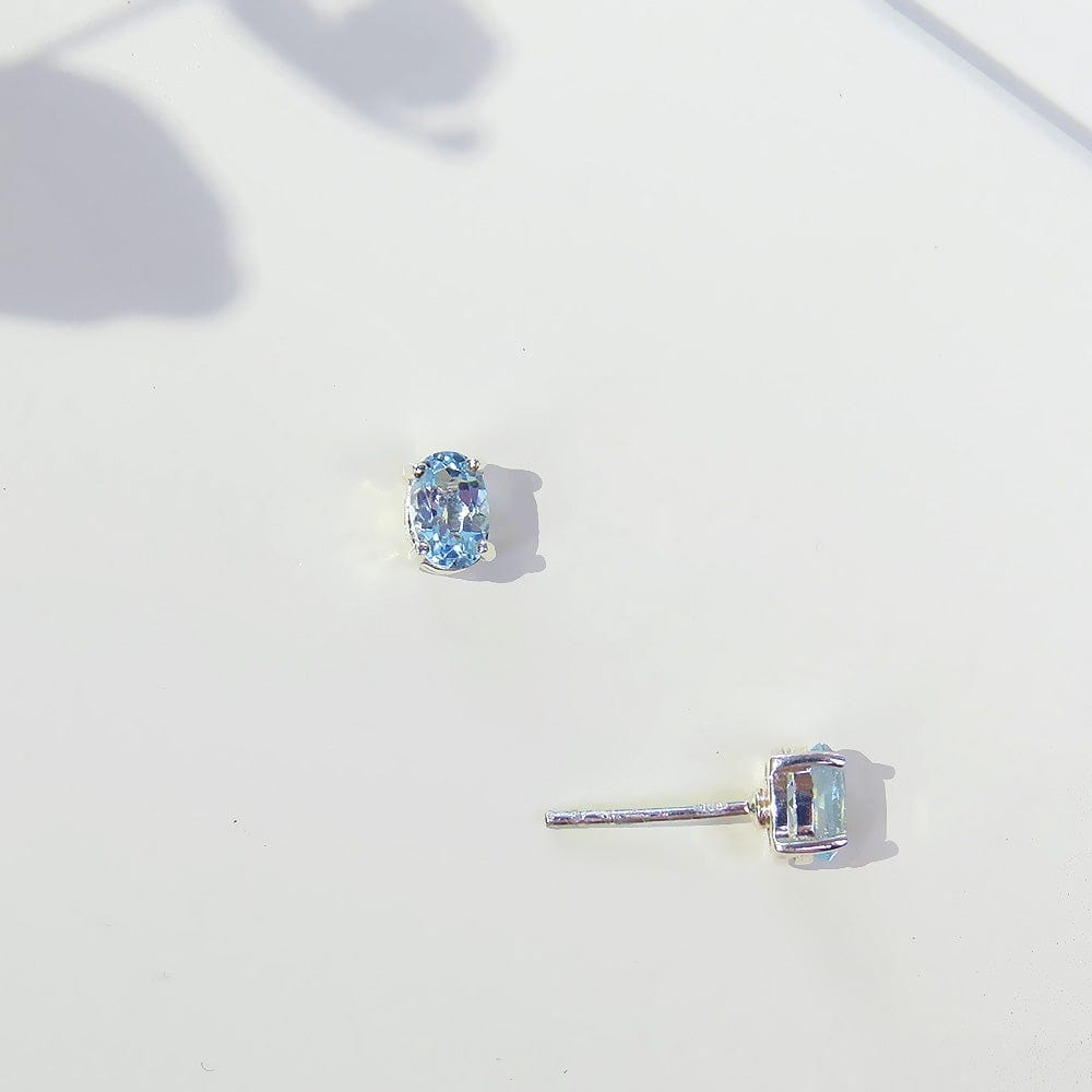 EAR BLUE TOPAZ OVAL POST