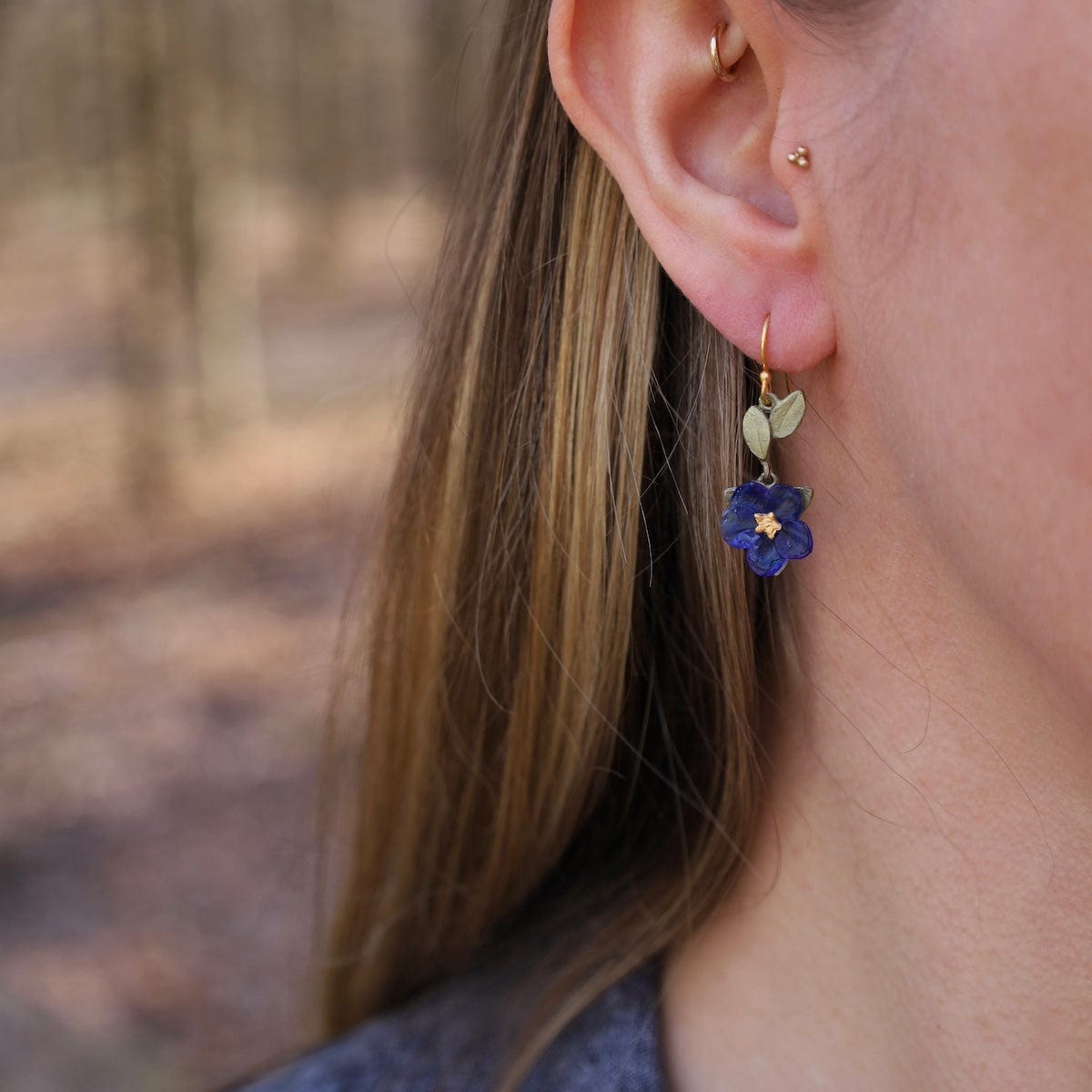 EAR Blue Violet Wire Earrings