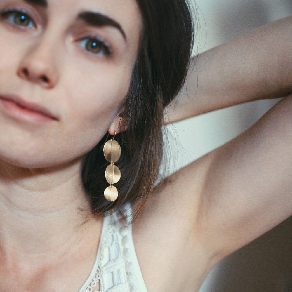 
                      
                        EAR-BRASS Moon Midi Earrings Brass
                      
                    