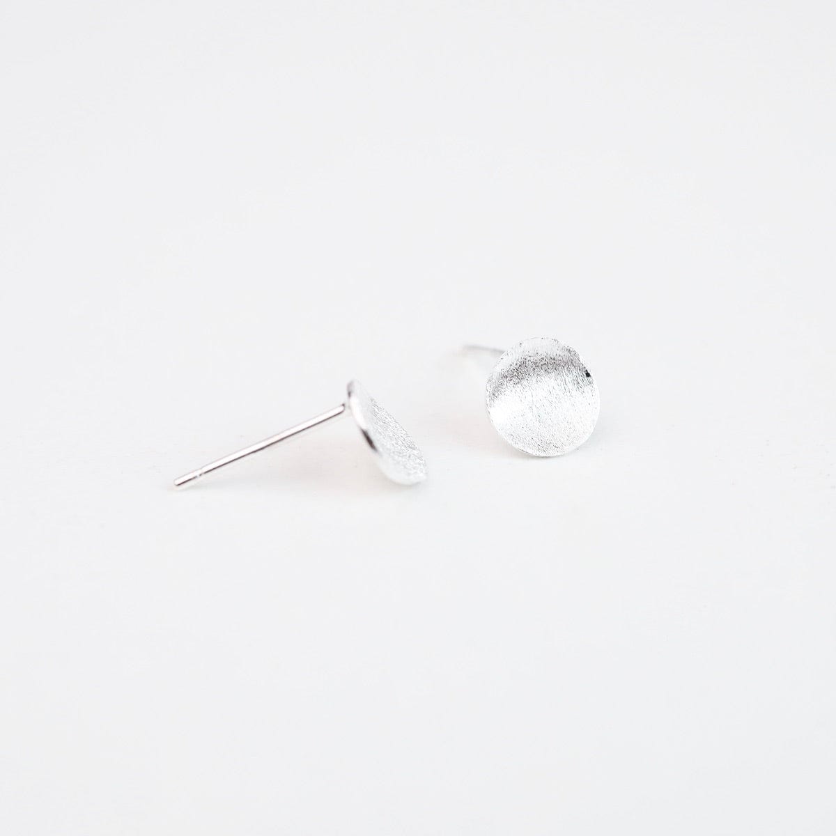 EAR-BRASS Petite Curl Dot Ear Studs - Brushed Silver