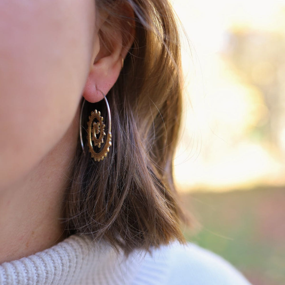 EAR-BRASS Solid Brass Batik Spiral Hoop