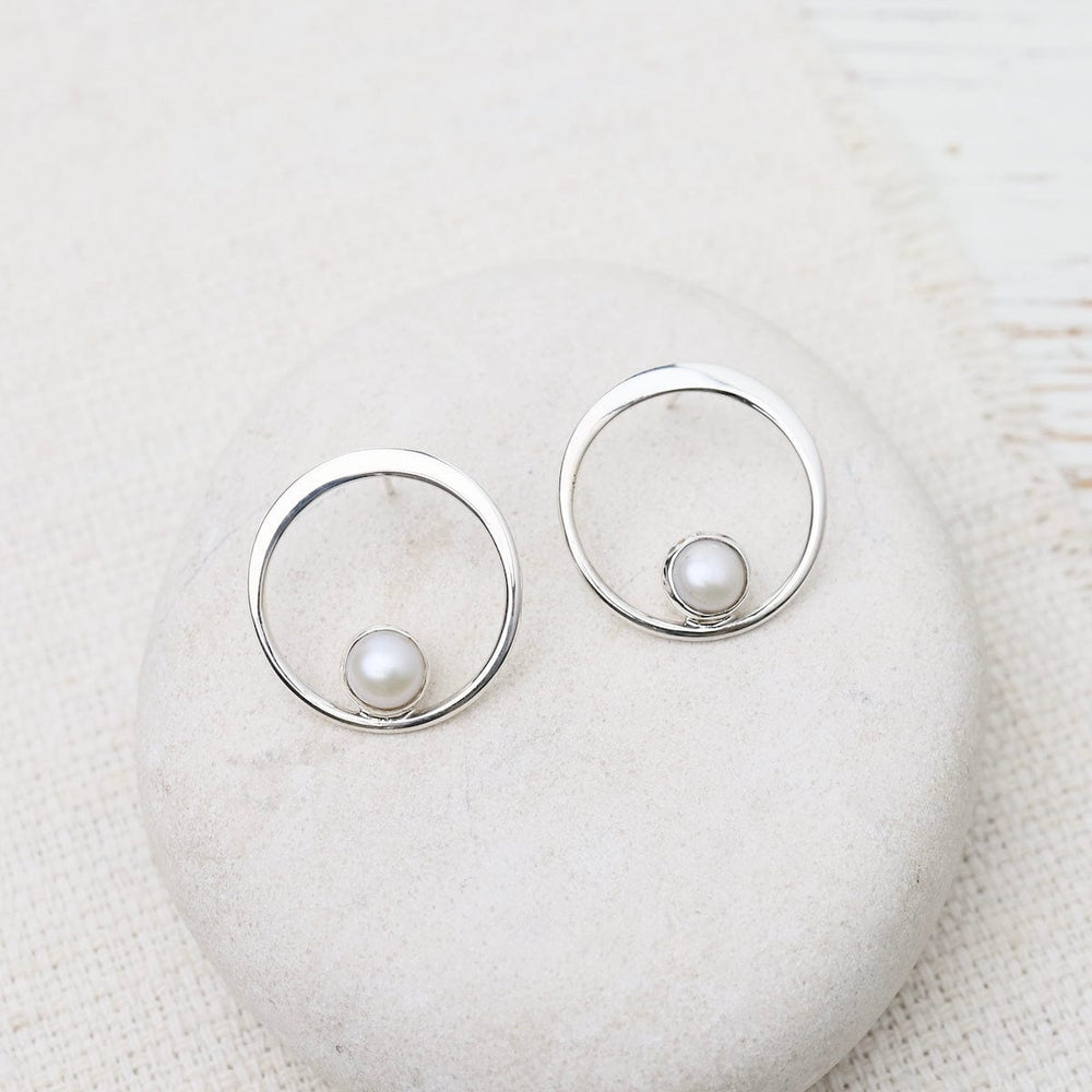 EAR Circle Pearl Post Earrings