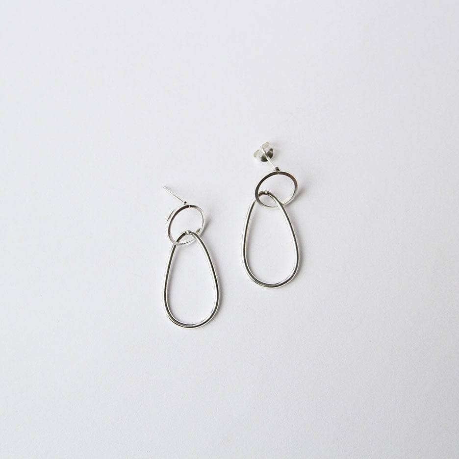 
                      
                        EAR Circle Post With Oval Drop
                      
                    