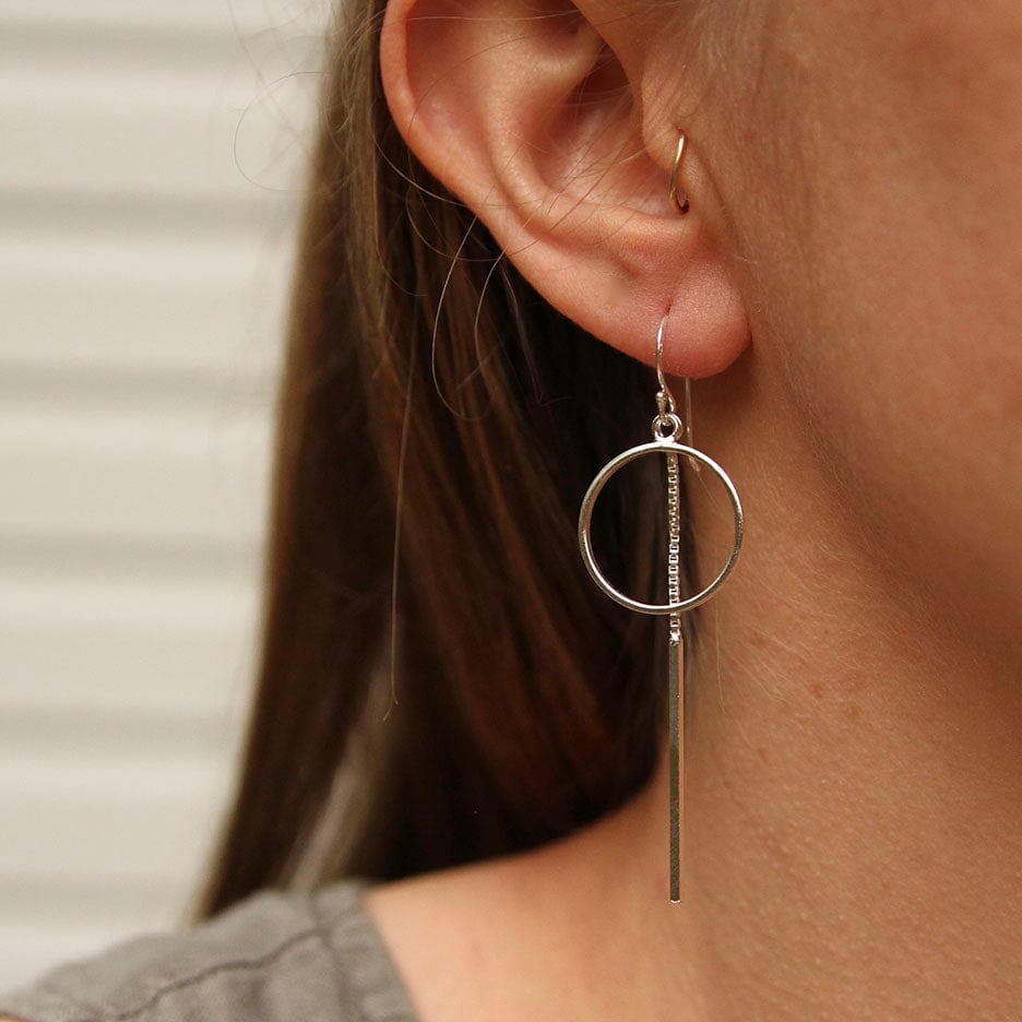 EAR Circle With Bar on Chain Earring
