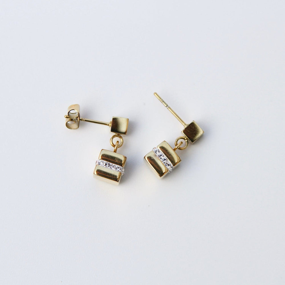 
                      
                        EAR Clear Swarovski Crystal Cube Post Earring
                      
                    