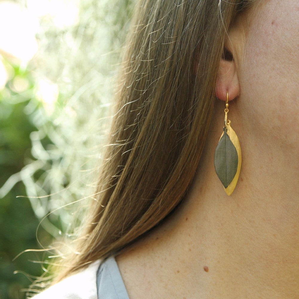 
                  
                    EAR Cordyline Double Leaf Wire Earring
                  
                