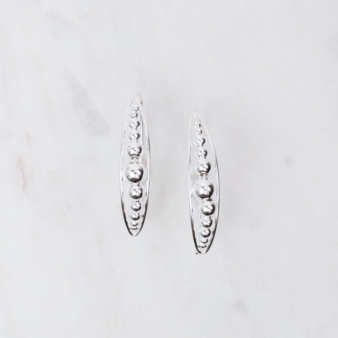 EAR Curved Graduated Balls Earrings