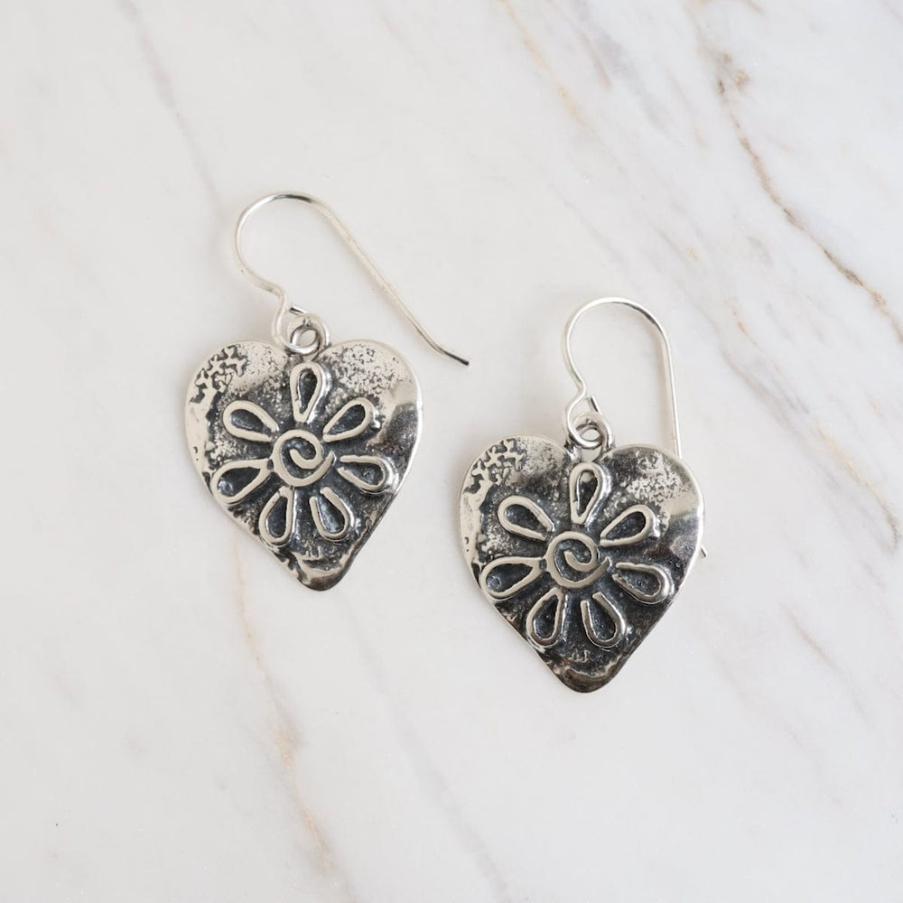 EAR Daisy Heart Earring