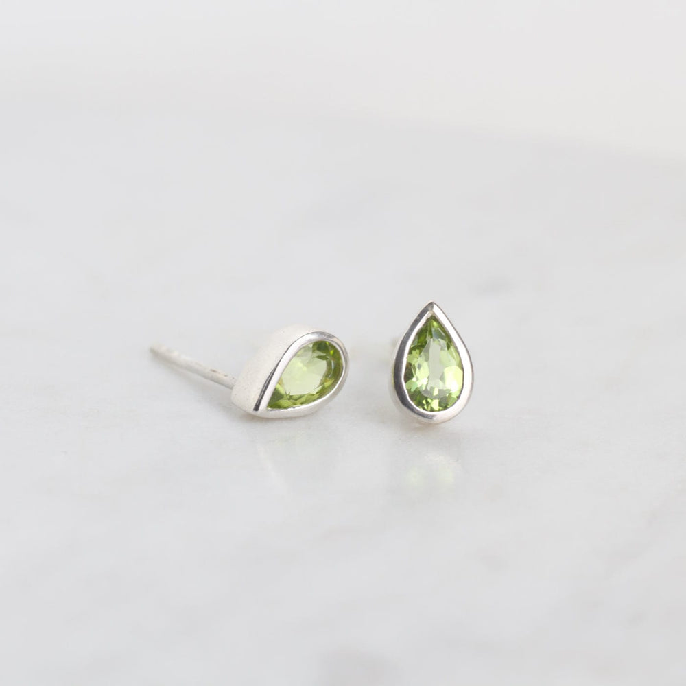 
                  
                    EAR Dewdrop Peridot Post Earring
                  
                