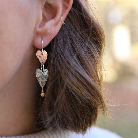 EAR Double Heart Earring With Pearl Earring