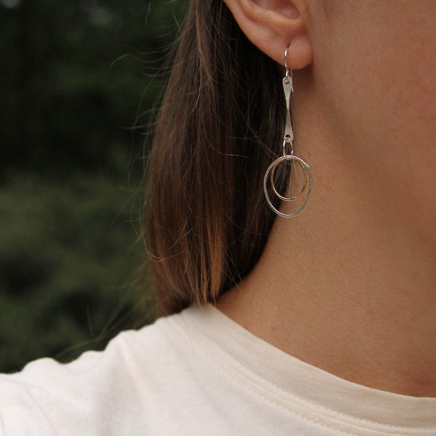 EAR Double Rings On Stick Earring