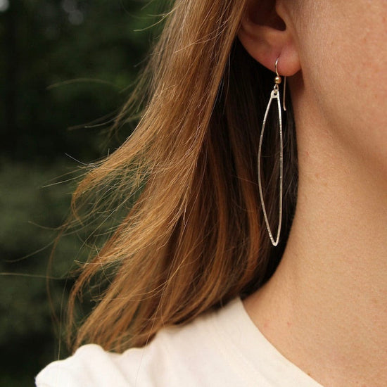 Load image into Gallery viewer, EAR Elongated Marquise Earrings
