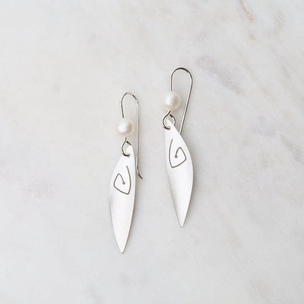 
                      
                        EAR Elongated Matte Silver Earrings with Cut-Out and Pearl
                      
                    