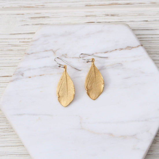 Load image into Gallery viewer, EAR FEATHER GOLD FINISH EARRING
