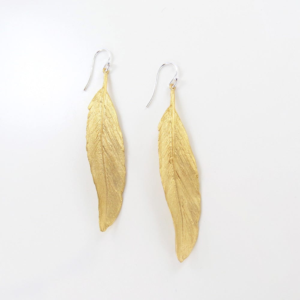 
                      
                        EAR FEATHER GOLD FINISH LINEAR EARRING
                      
                    