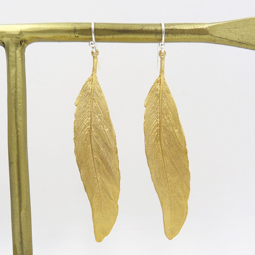 
                      
                        EAR FEATHER GOLD FINISH LINEAR EARRING
                      
                    