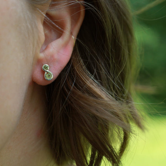 EAR Figure 8 Peridot Post Earring