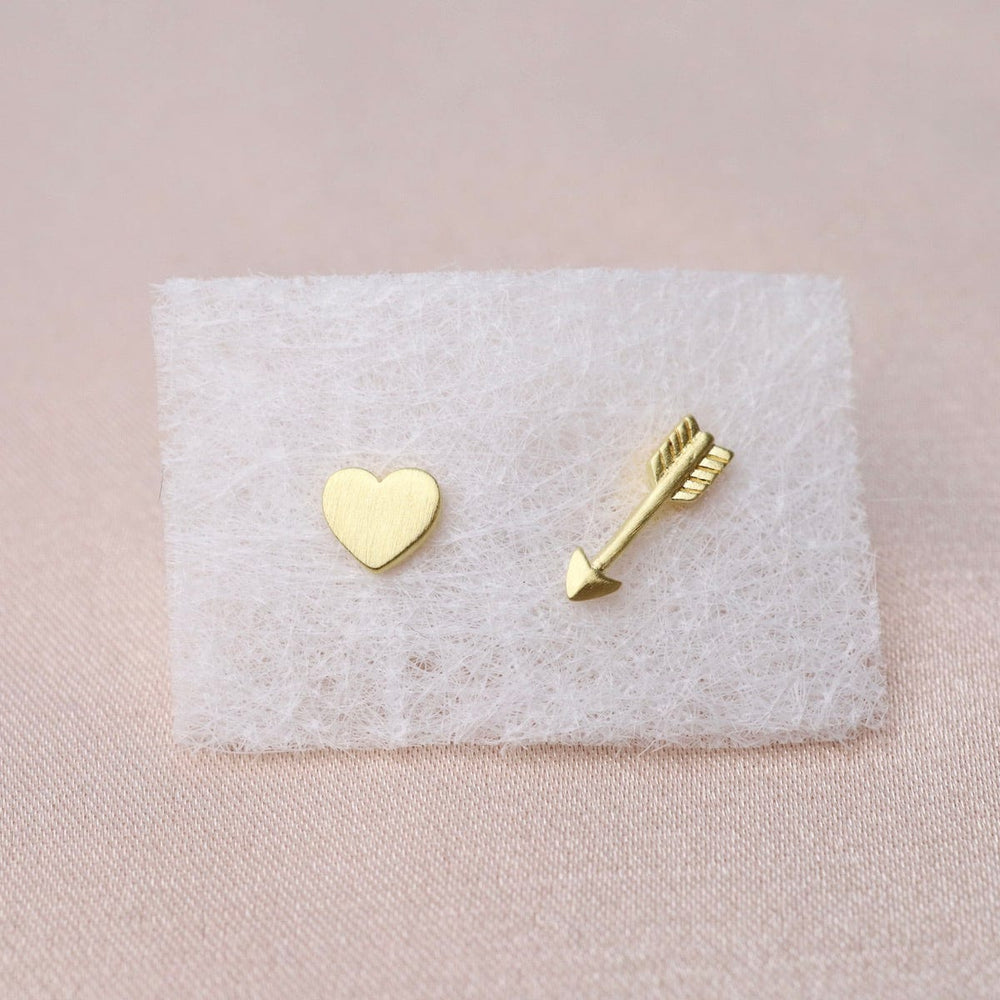 EAR Flat Heart & Arrow Mixed Stud Earrings - Brushed Gold Vermeil