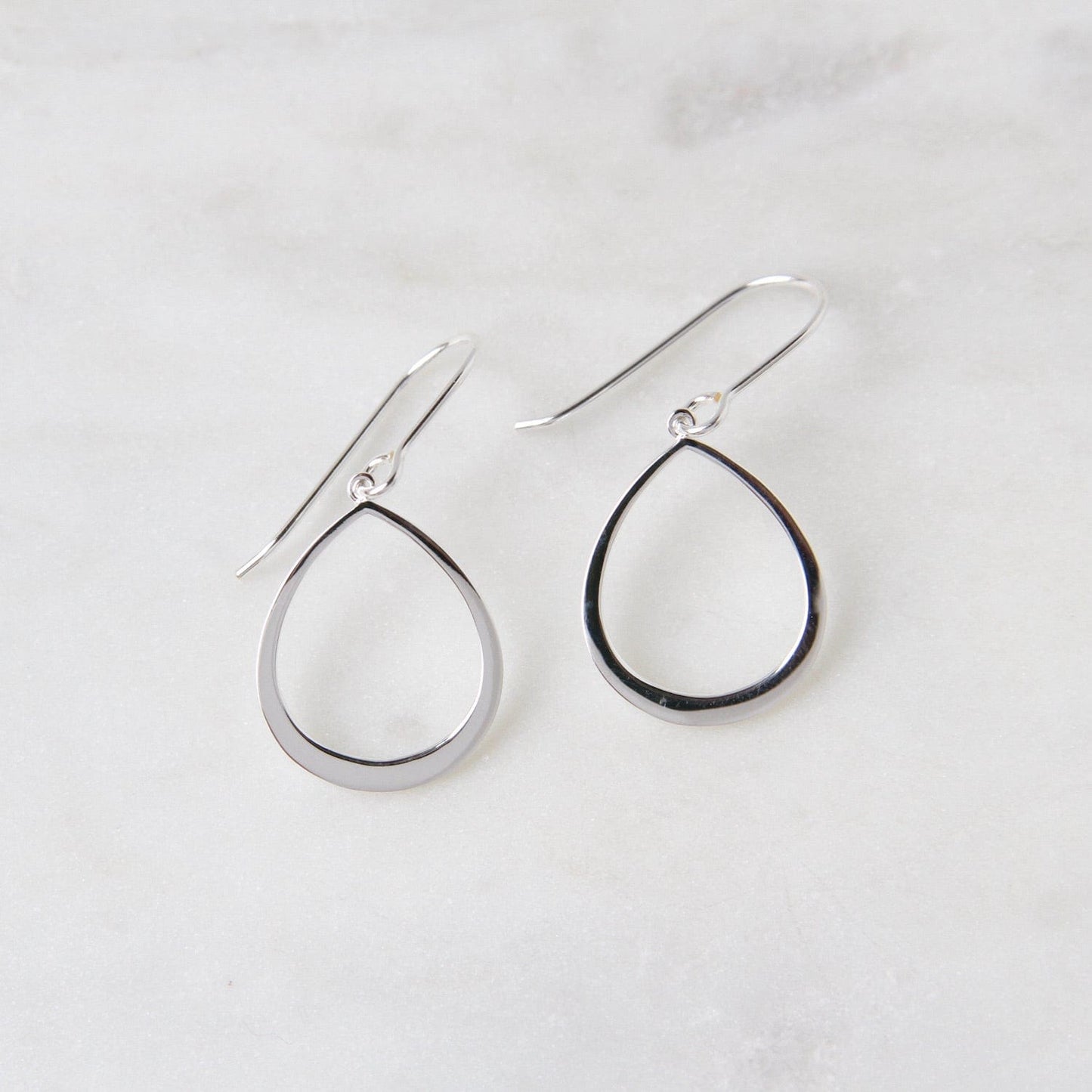 EAR Flat Open Teardrop Earring