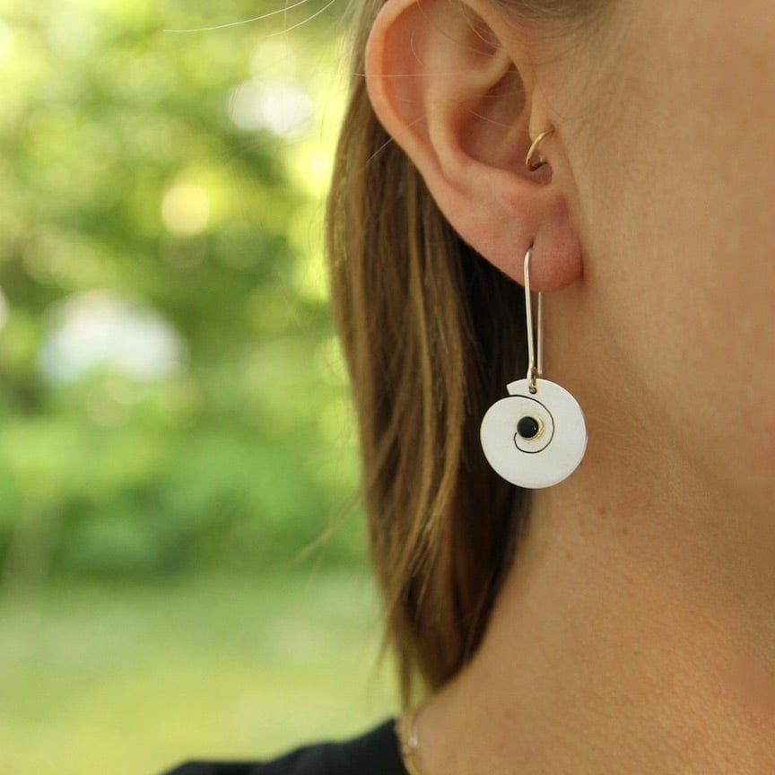 EAR Flat Spiral & Onyx On Long Ear-wire Earring