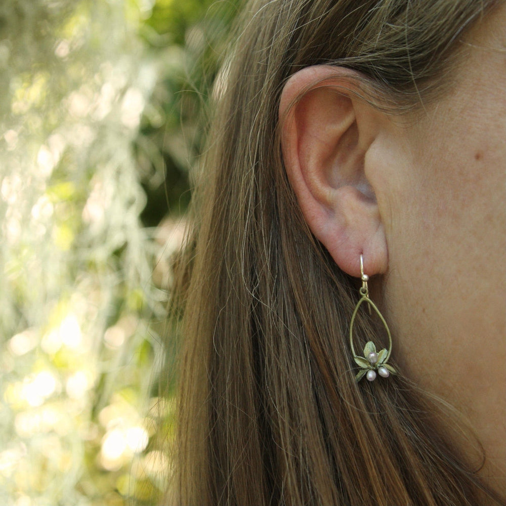 EAR Flowering Thyme Oval Wire Earring