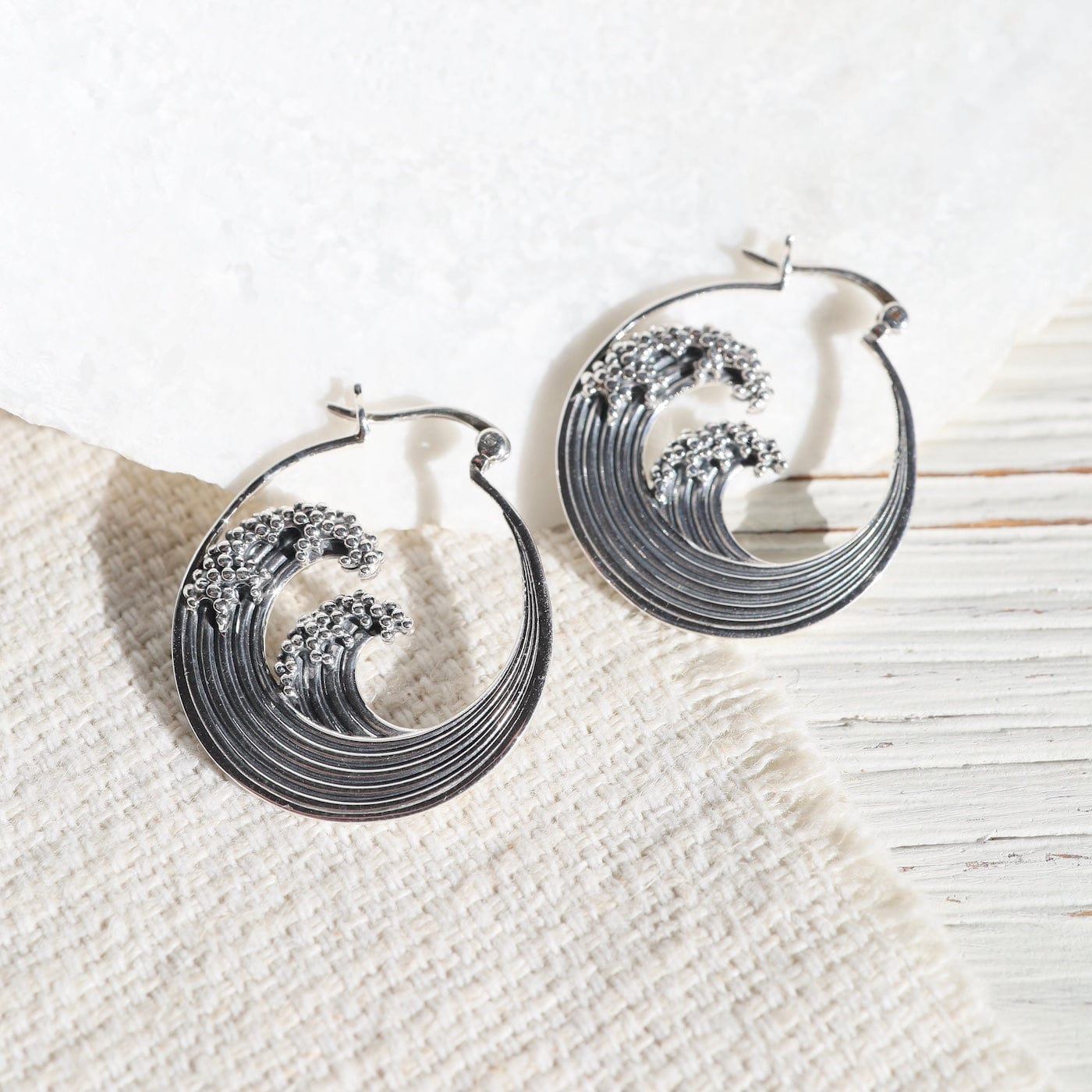 EAR Foaming Waves Hoops