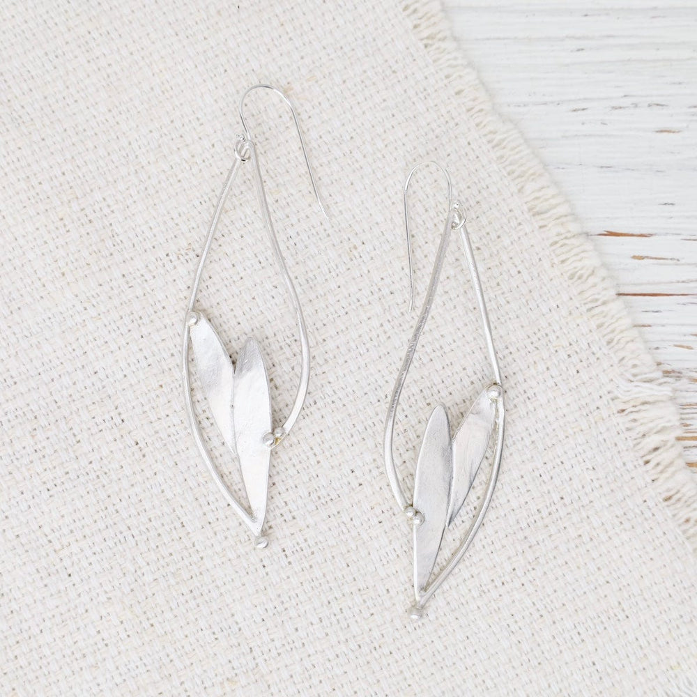 EAR Framed Double Leaf Earrings