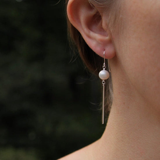 EAR Freshwater Pearl with Long Bar Drop Earring