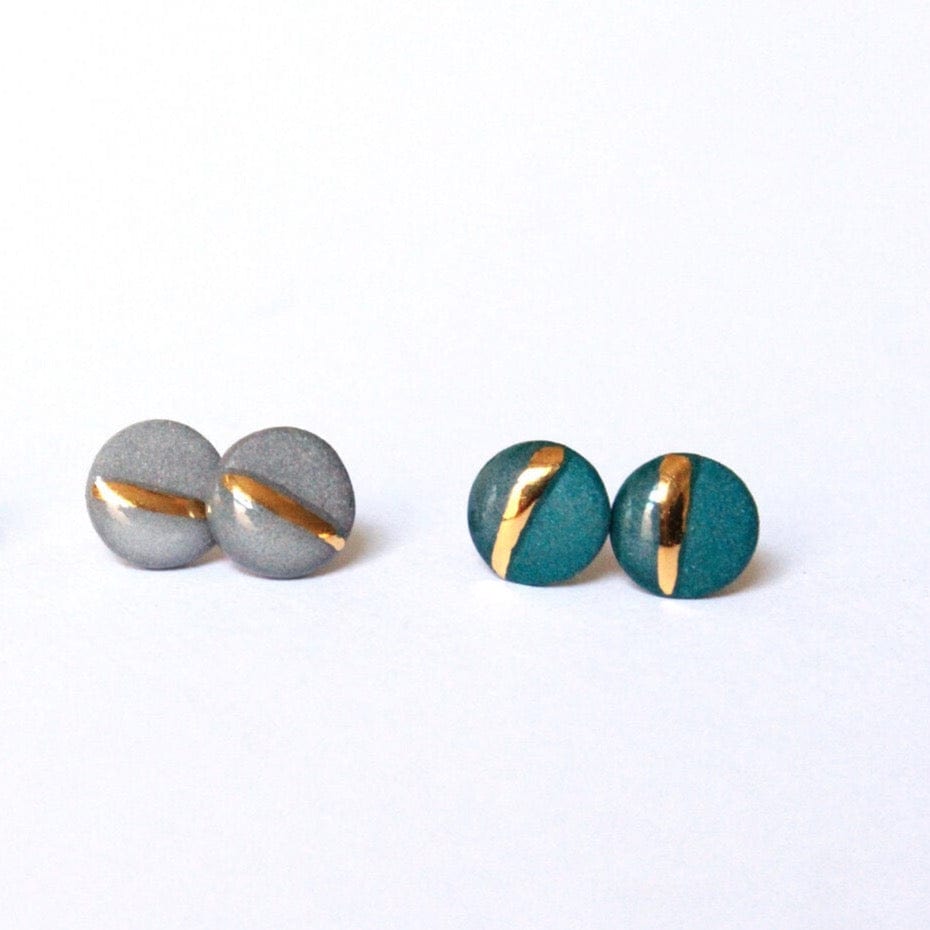 
                  
                    EAR-GF 22k Gold Striped Flat Porcelain Circle Studs - Grey
                  
                