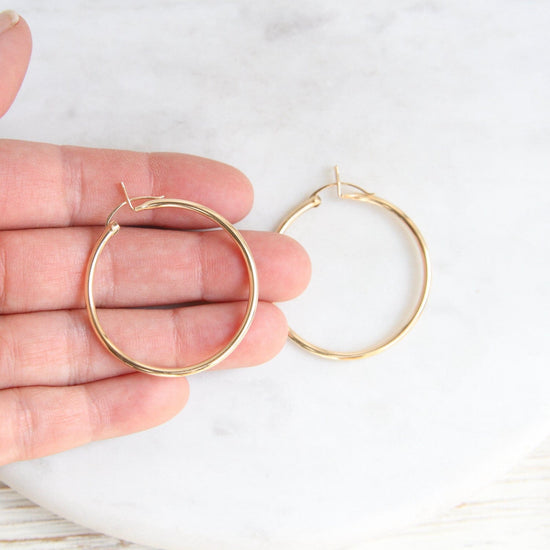 Load image into Gallery viewer, EAR-GF 40mm Gold Filled Tube Hoop
