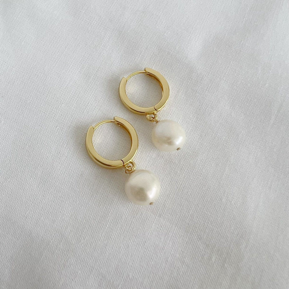 EAR-GF Addison Freshwater Pearl Huggie Hoop Earrings